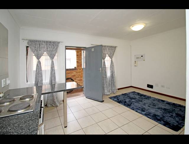 1 BEDROOM APARTMENT FOR SALE IN FERNDALE